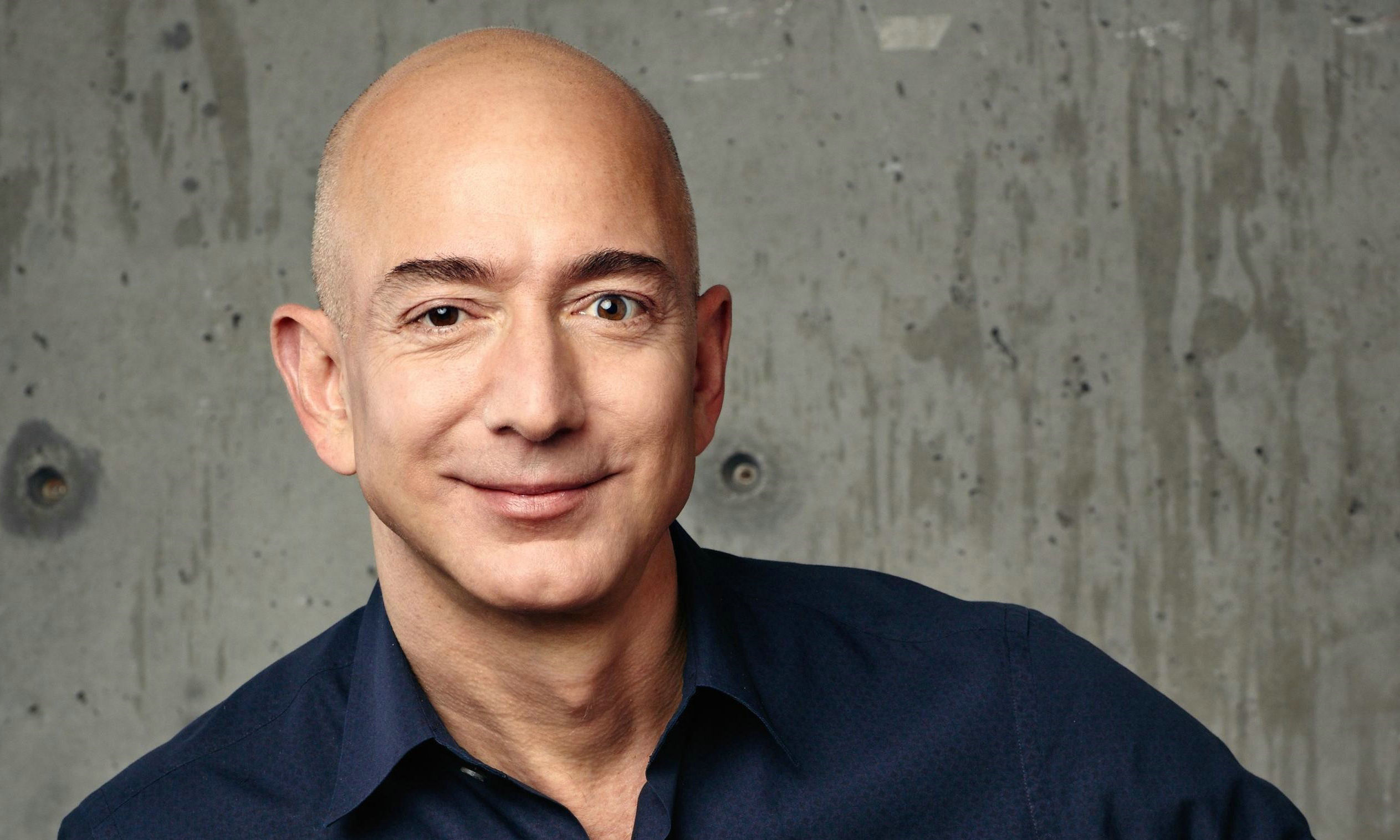 Amazon Legend: The Innovative Path and Profound Influence of Jeff Bezos